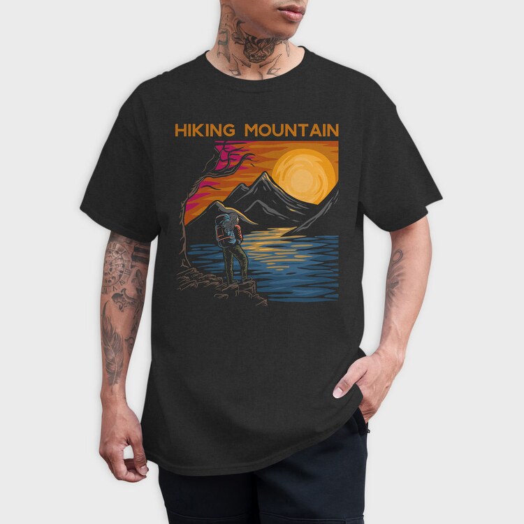 Hiking Mountain Sunset, Tricou Barbati (Unisex)